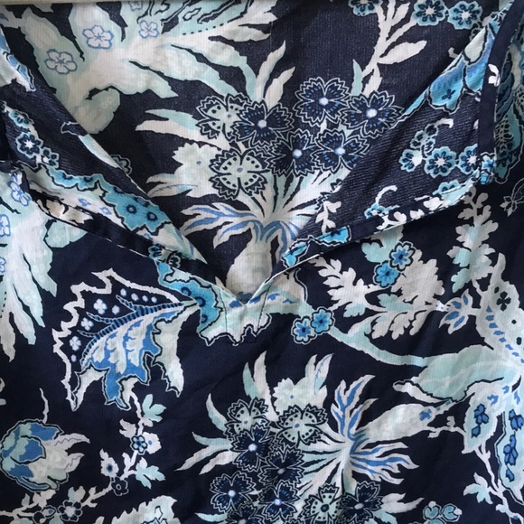 Loft top-A truly beautiful pattern & colors - Picture 2 of 6